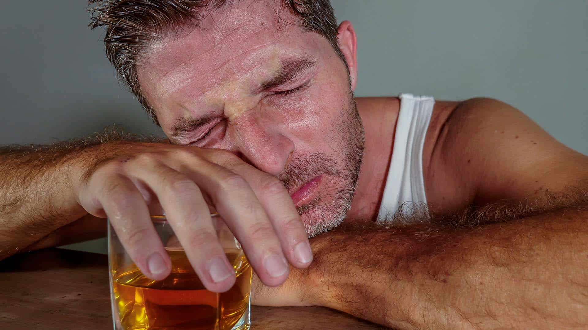 Alcoholic Face: How To Spot An Alcoholic Face? | The Hope House