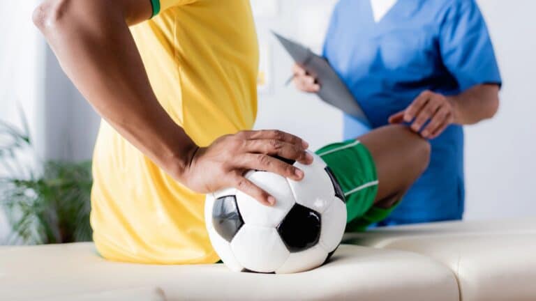 injured football player